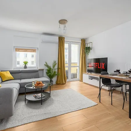 Lumina Lux With Balcony In The Center Of Apartment *