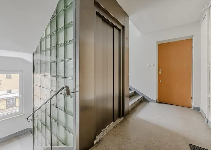 Lumina Lux With Balcony In The Center Of شقة