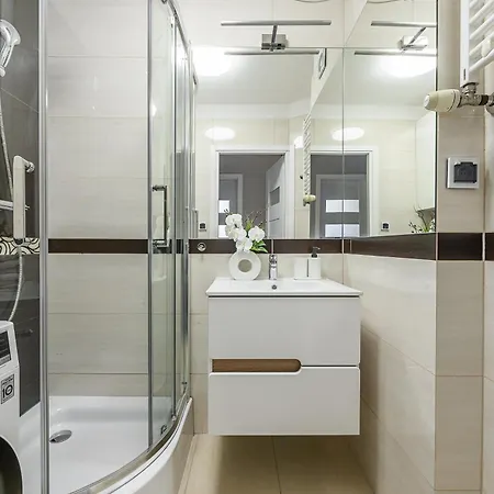 Lumina Lux With Balcony In The Center Of * Varšava