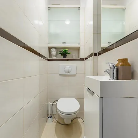 Lumina Lux With Balcony In The Center Of Lejlighed